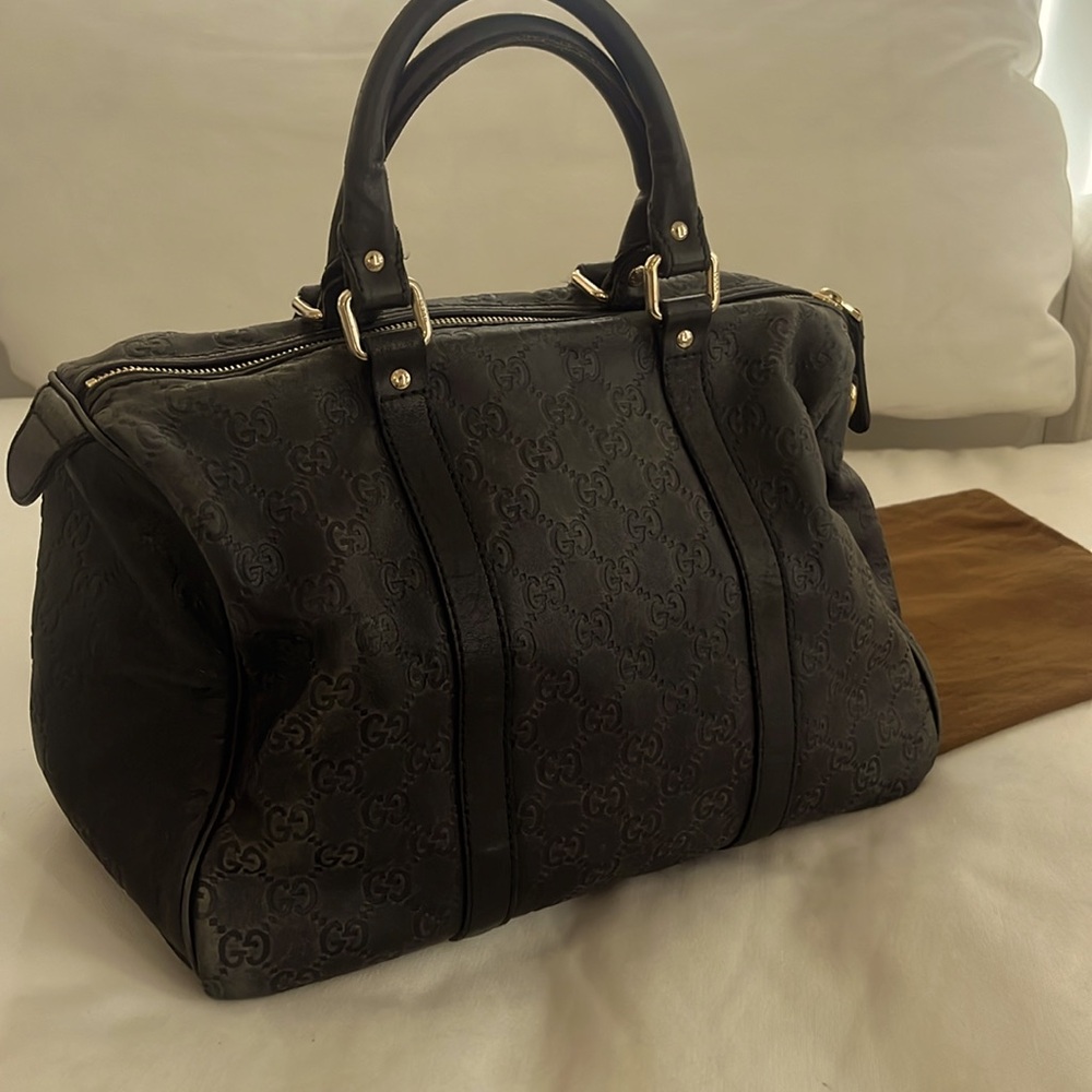Gucci handbag! The perfect Christmas gift